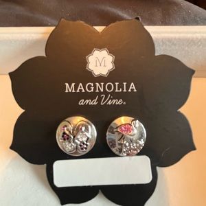 Magnolia and Vine Large Snaps